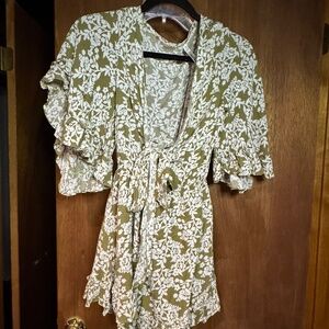 Floral romper from SelfieLeslie